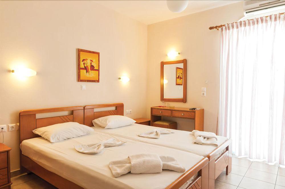 Ageri Hotel Tinos ภายนอก รูปภาพ
