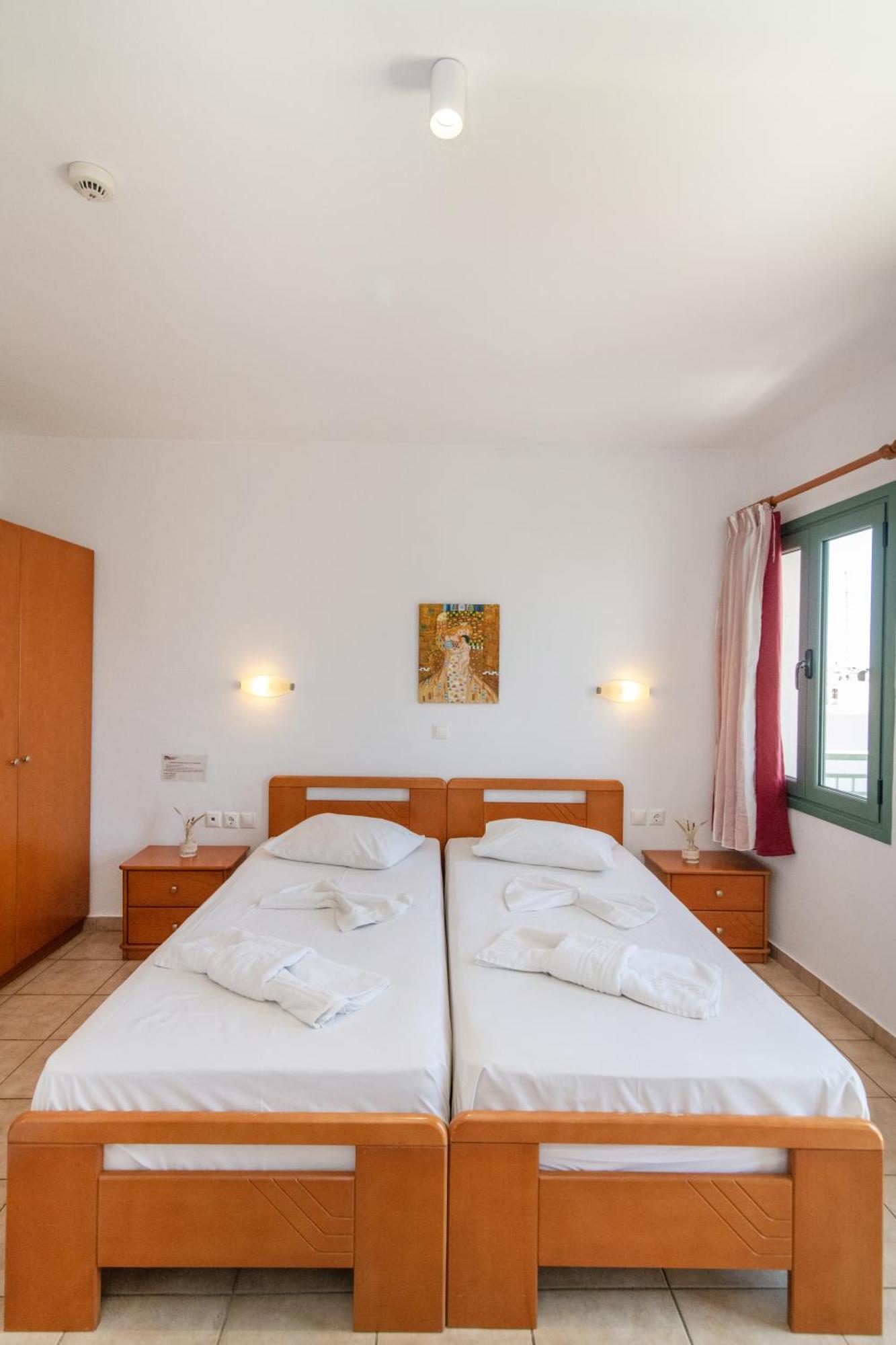 Ageri Hotel Tinos ภายนอก รูปภาพ