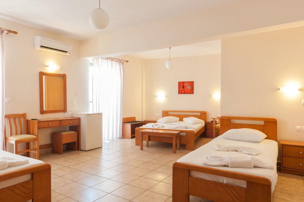 Ageri Hotel Tinos ภายนอก รูปภาพ