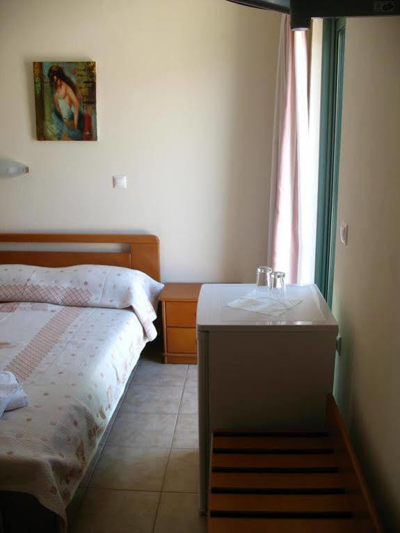 Ageri Hotel Tinos ภายนอก รูปภาพ